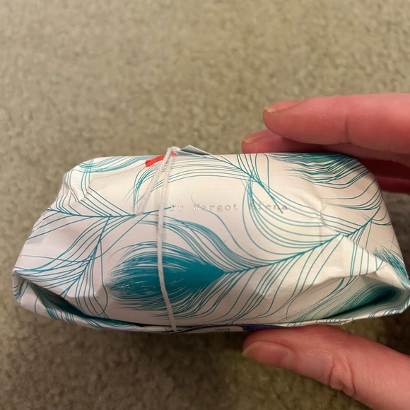 LOLLIA Finest Shea Butter Soap *Calm* 8.75 oz - Picture 2 of 3